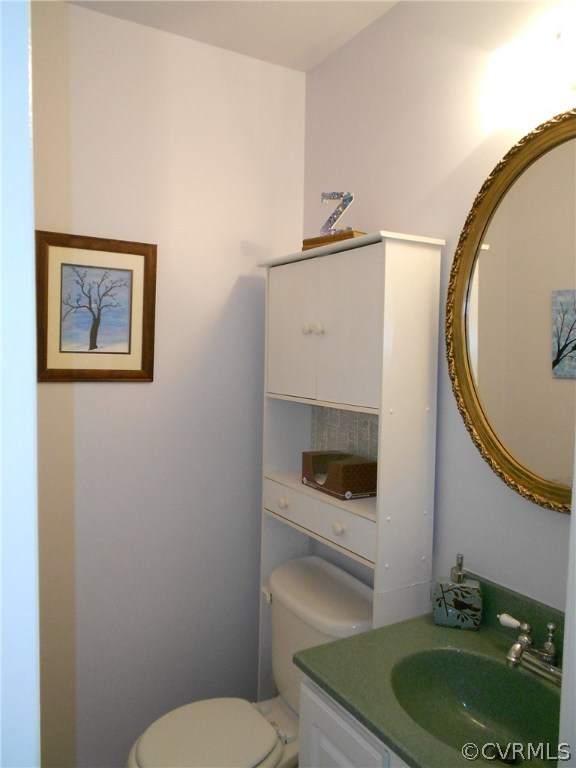 11019 Rockledge Road Richmond, VA 23235 - Photo 18 of 36 a bathroom with a toilet and a sink