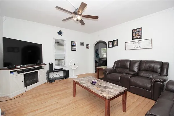 $150,000 | 214 South Cottonwood Street, Iola, KS 66749