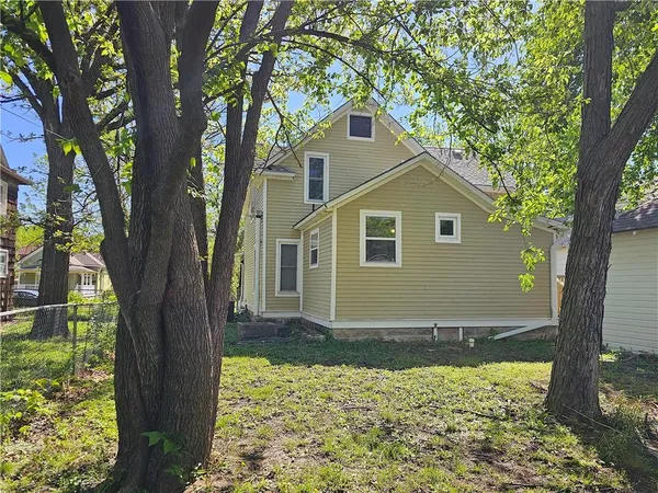 $150,000 | 214 South Cottonwood Street, Iola, KS 66749