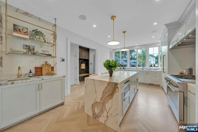 $6,500,000 | 82-84 Watchung Avenue, Montclair, NJ 07043