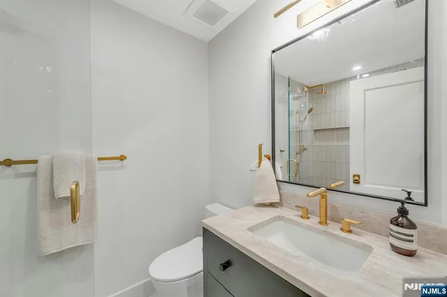 $6,500,000 | 82-84 Watchung Avenue, Montclair, NJ 07043