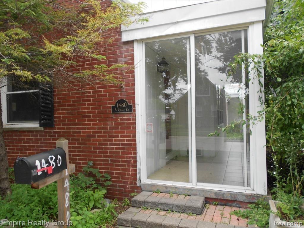 1480 South Gulley Road Dearborn Heights, MI 48125 - Photo 2 of 14 1480 gulley 005.jpg