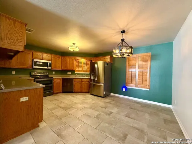 $2,600 | 1213 Camellia Lane, New Braunfels, TX 78130