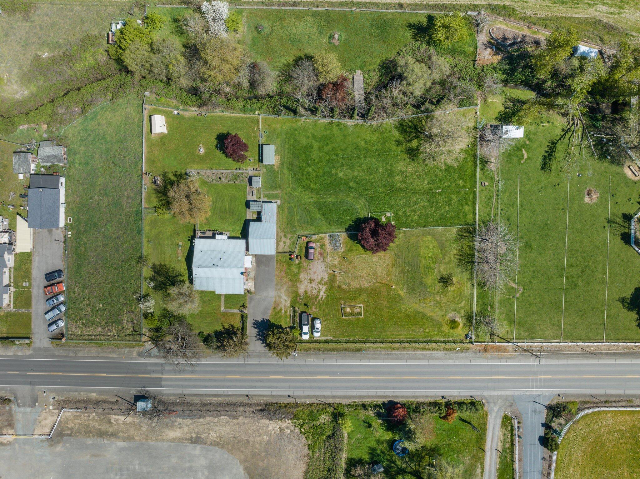 2896 Hanley Road Central Point, OR 97502 - Photo 24 of 26 24-web-or-mls-DJI_0896