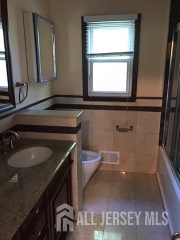 3 Baltic Street Edison, NJ 08820 - Photo 4 of 9