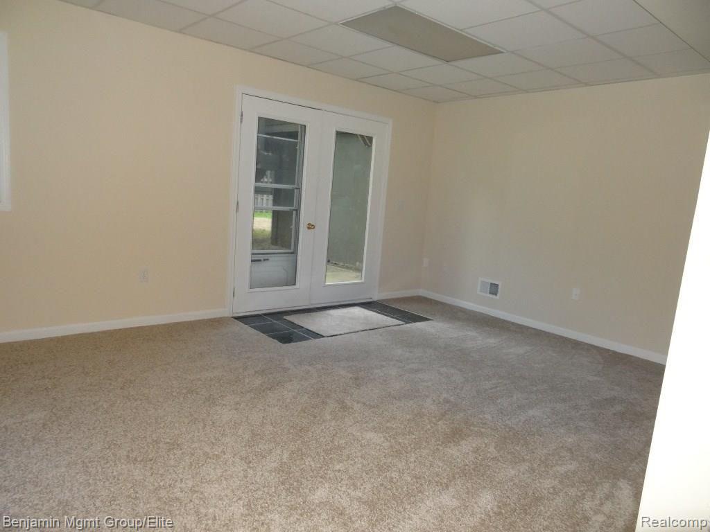 1738 Ridge Road White Lake, MI 48383 - Photo 14 of 20 DSC03584.jpg