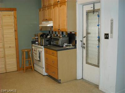 18588 Geranium Road Fort Myers, FL 33967 - Photo 6 of 10 Gallery Image 6