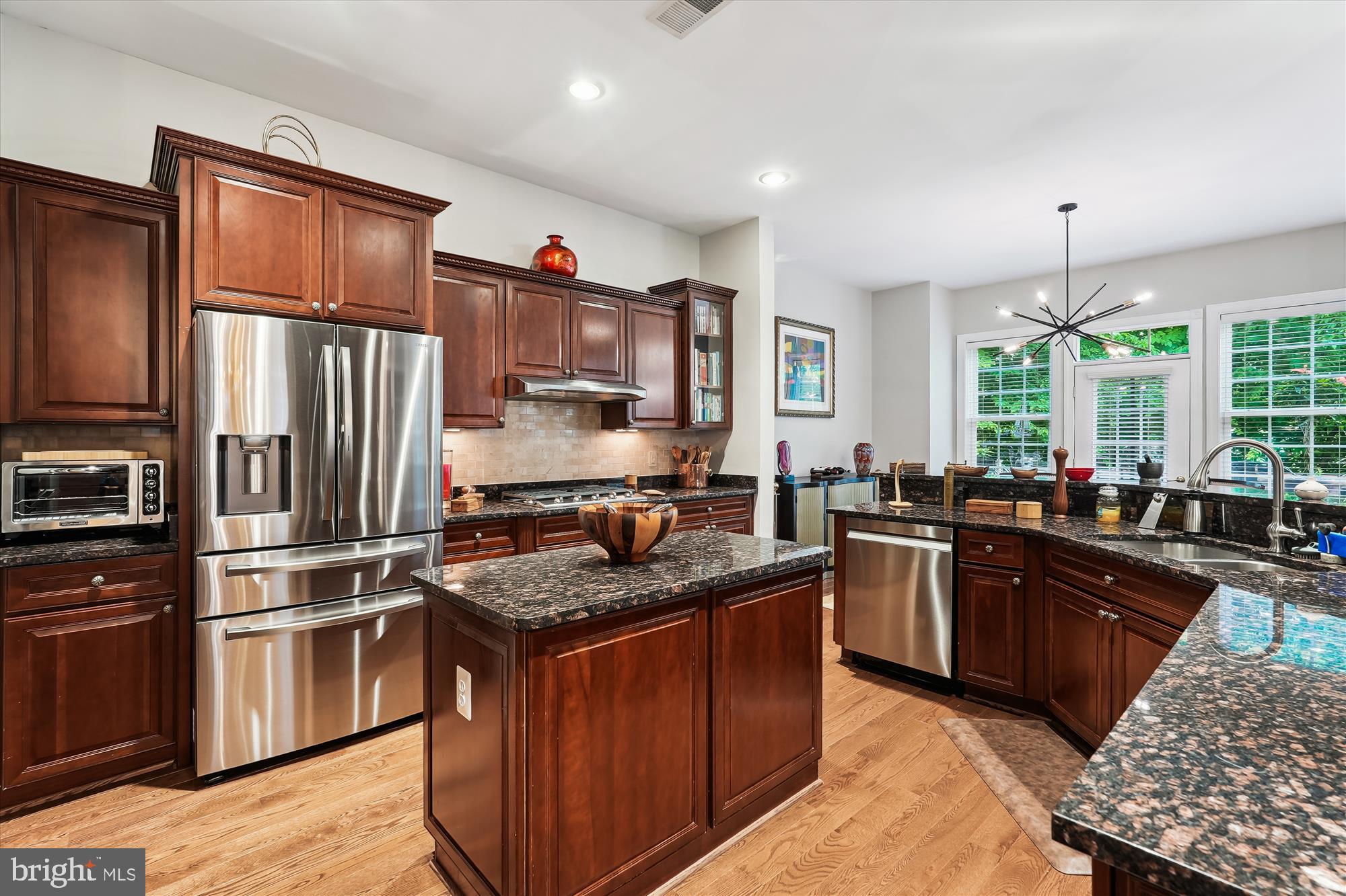 47666 Paulsen Square Sterling, VA 20165 - Photo 24 of 92 Kitchen