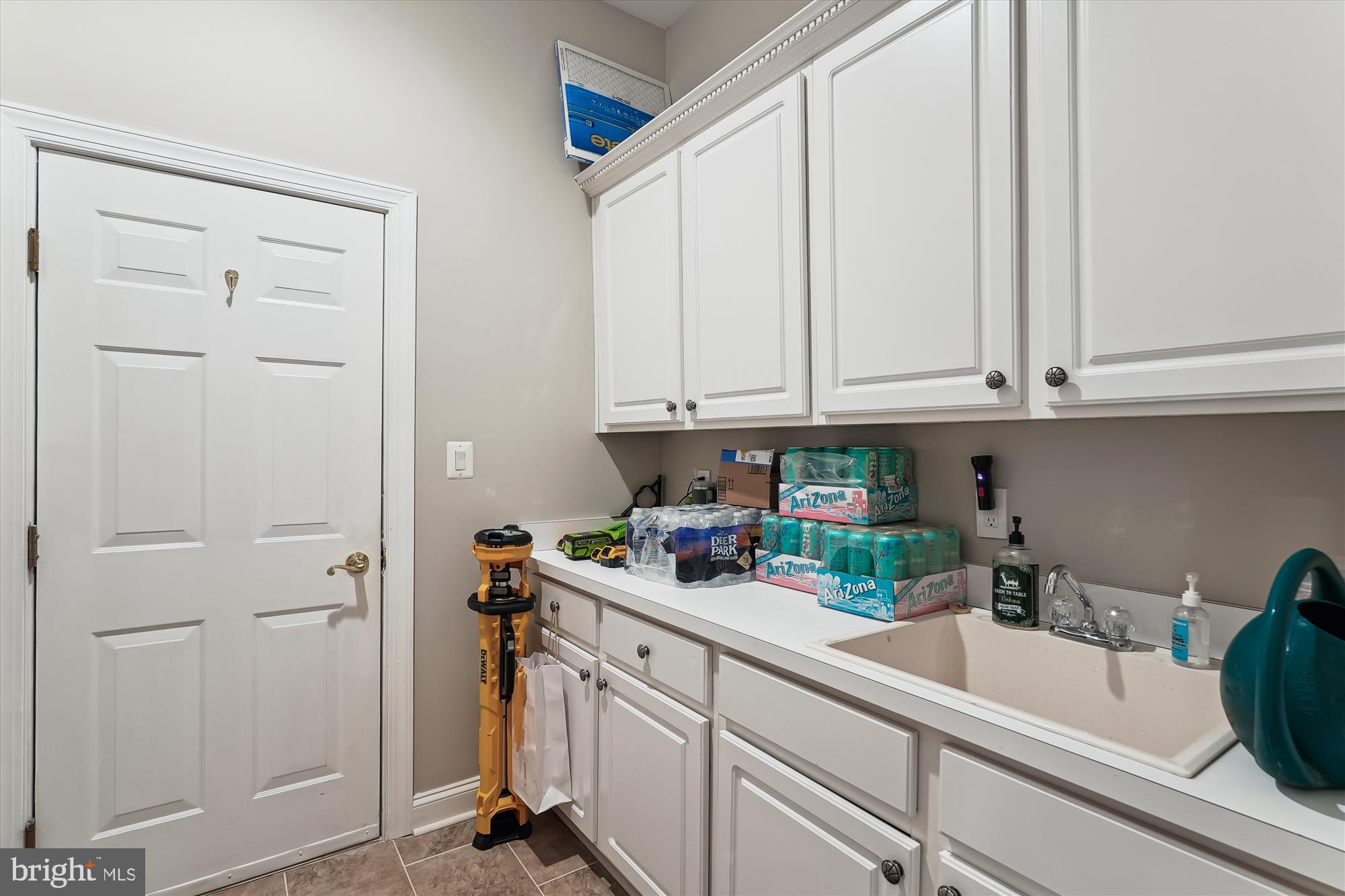 47666 Paulsen Square Sterling, VA 20165 - Photo 39 of 92 Mud Room