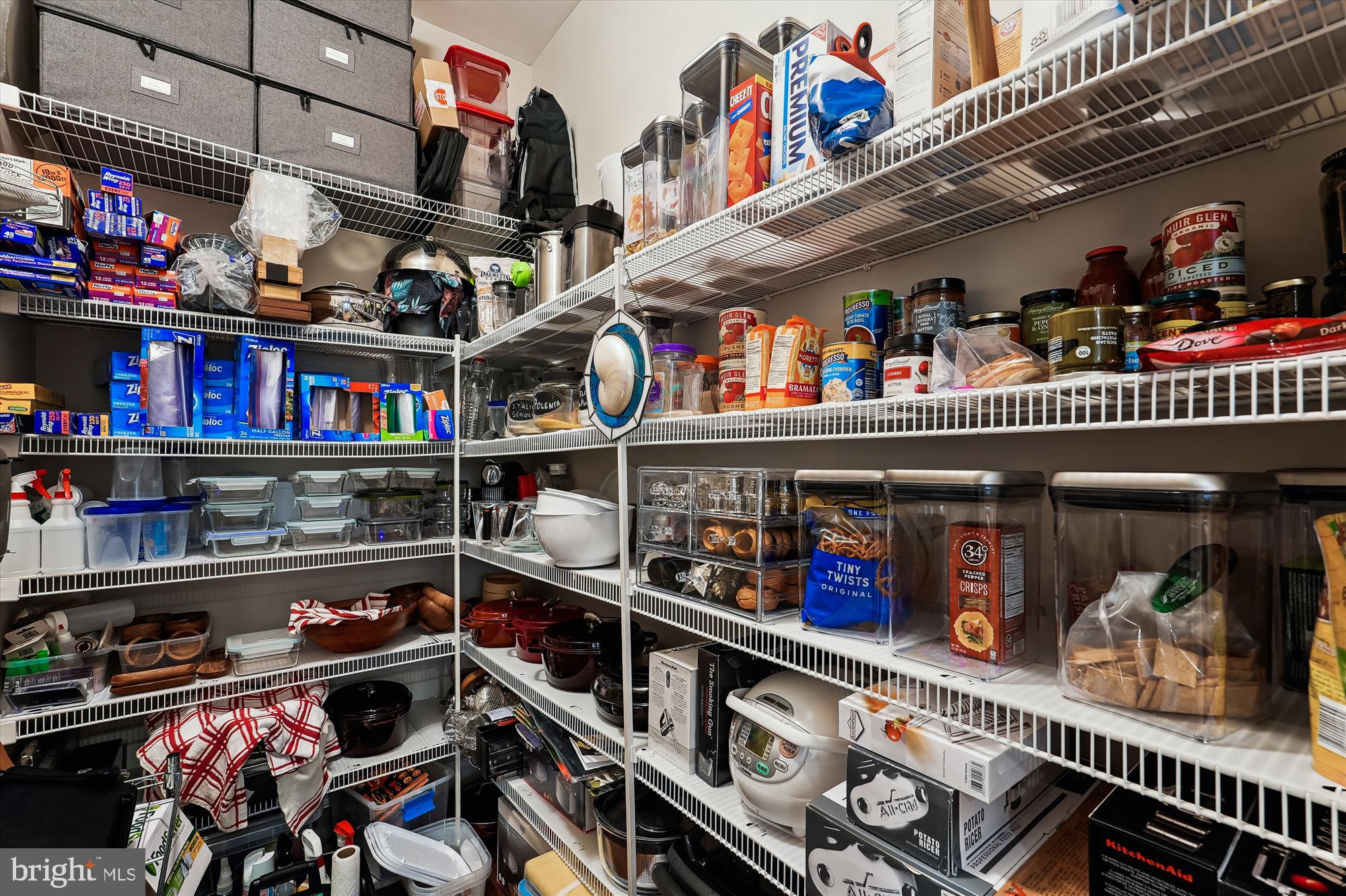 47666 Paulsen Square Sterling, VA 20165 - Photo 40 of 92 Pantry