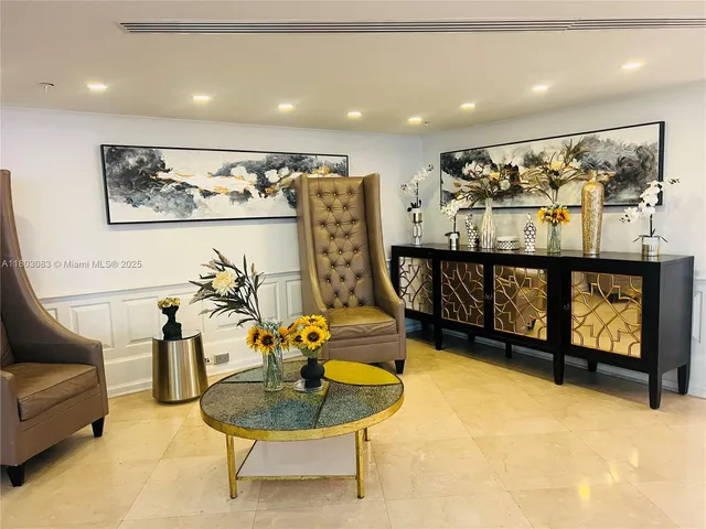 $550,000 | 5225 Collins Avenue, Unit 914, Miami Beach, FL 33140