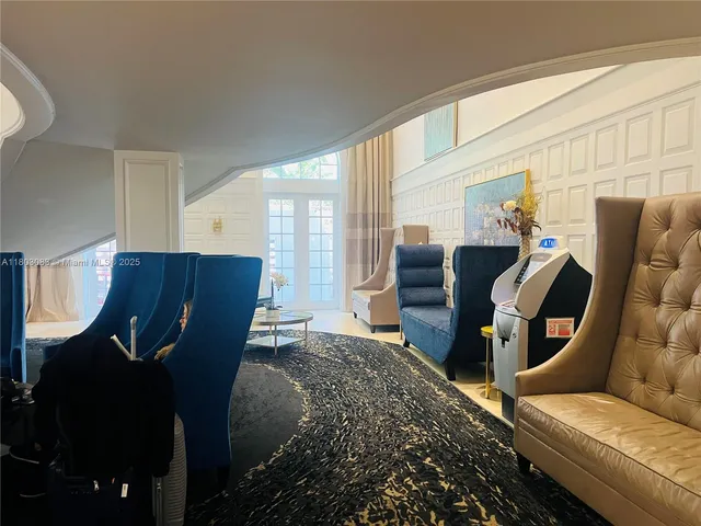 $550,000 | 5225 Collins Avenue, Unit 914, Miami Beach, FL 33140