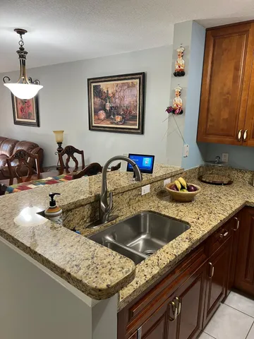 $2,200 | 1602 Lakeview Drive West, Royal Palm Beach, FL 33411