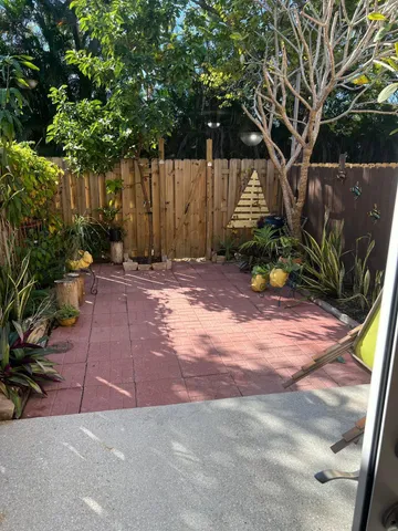 $2,200 | 1602 Lakeview Drive West, Royal Palm Beach, FL 33411