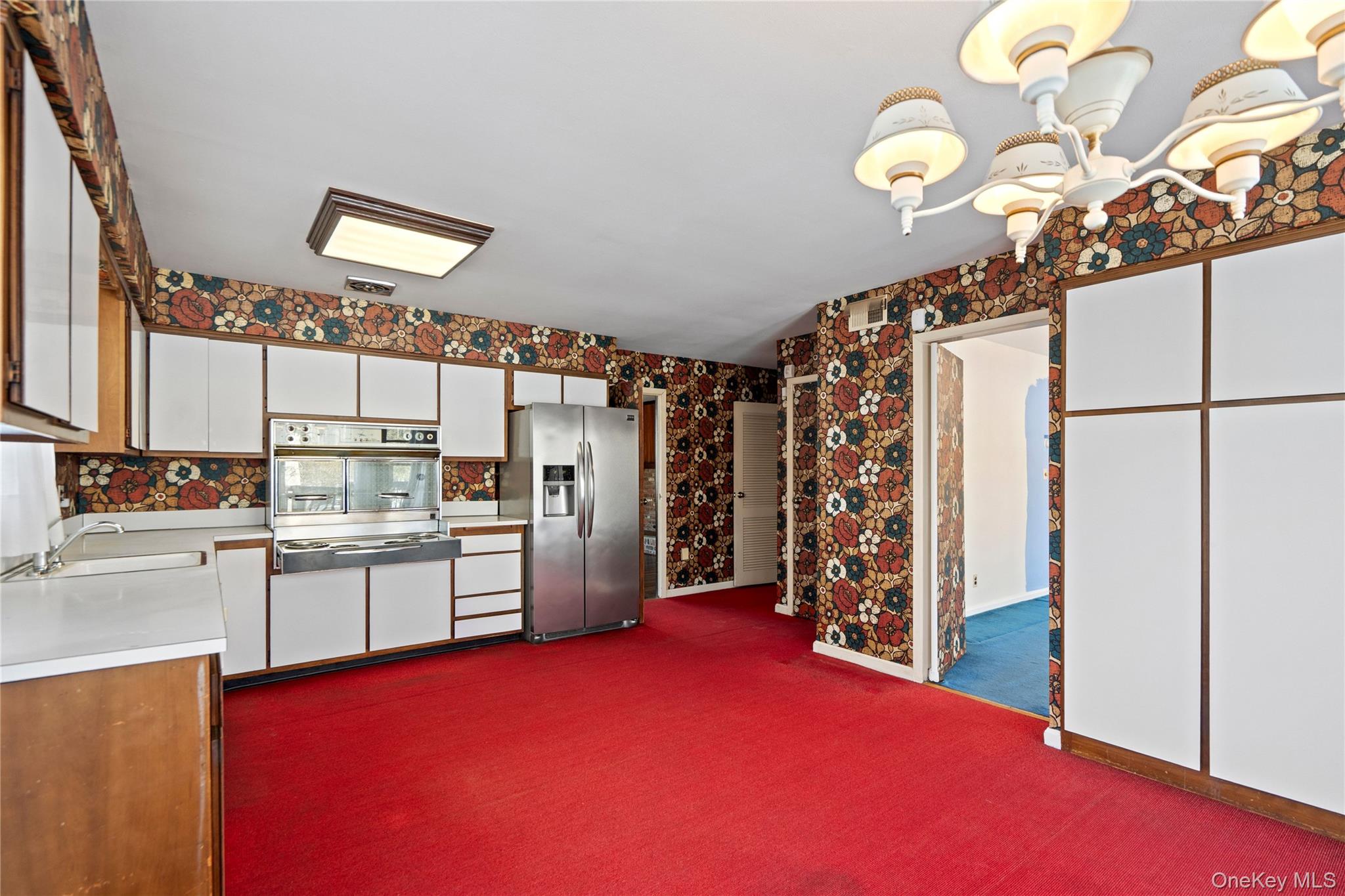 15 Springwood Path Syosset, NY 11791 - Photo 13 of 32 Plenty of Cabinets