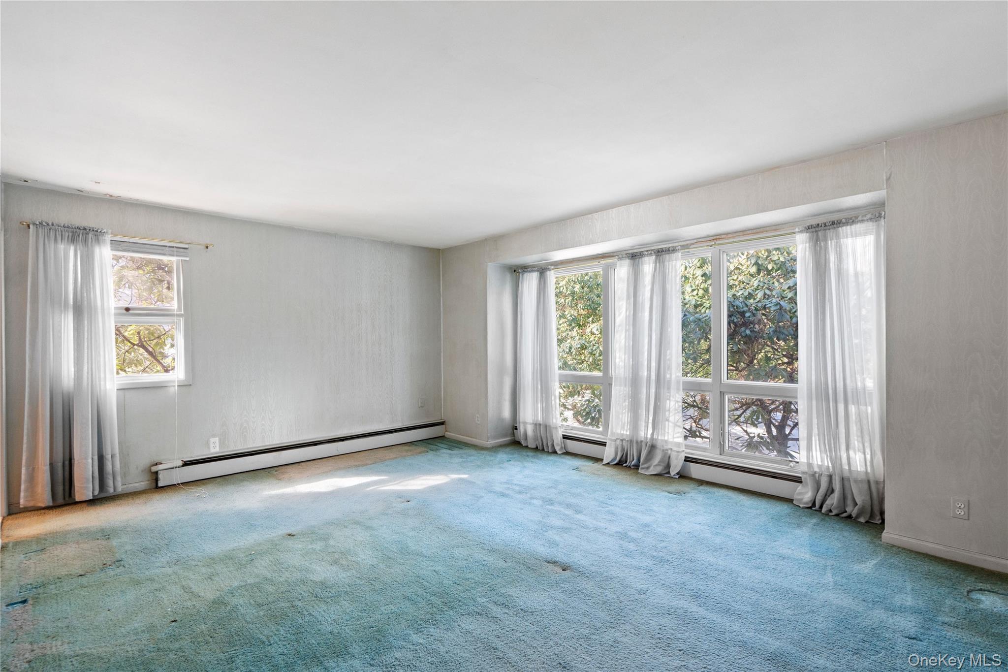 15 Springwood Path Syosset, NY 11791 - Photo 17 of 32 Primary Bedroom on Main Floor