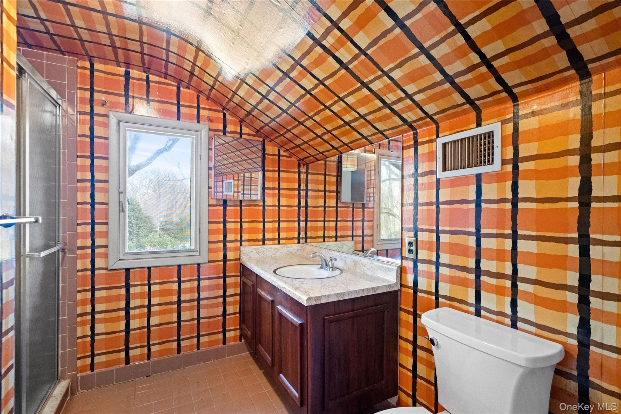 15 Springwood Path Syosset, NY 11791 - Photo 24 of 32 Full Bath 2nd Floor