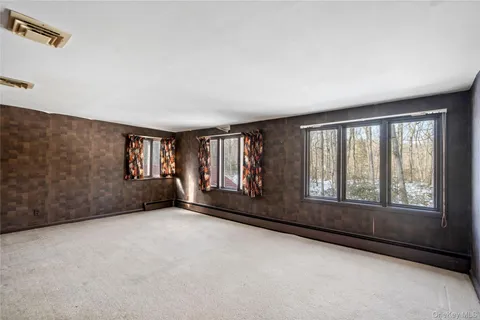 $1,595,000 | 15 Springwood Path, Syosset, NY 11791