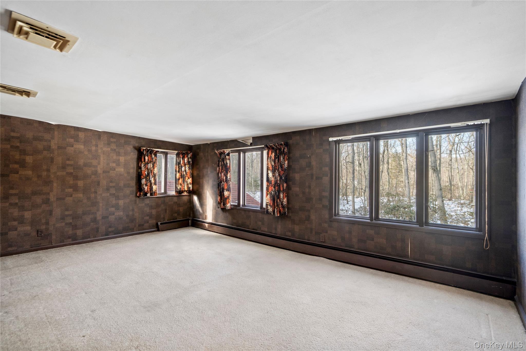 15 Springwood Path Syosset, NY 11791 - Photo 26 of 32