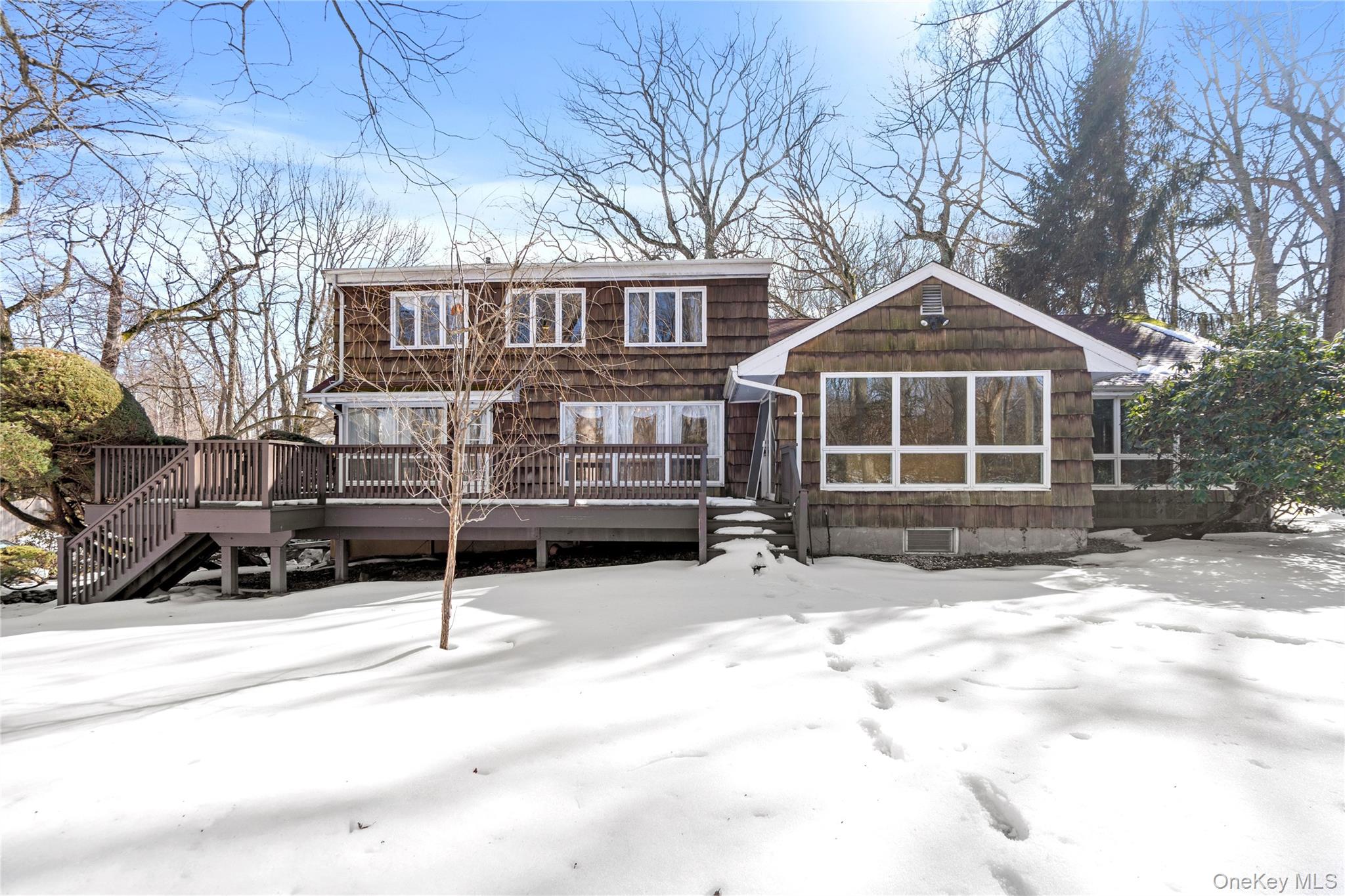 15 Springwood Path Syosset, NY 11791 - Photo 31 of 32