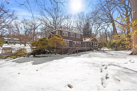 $1,595,000 | 15 Springwood Path, Syosset, NY 11791