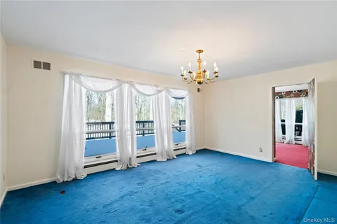 $1,595,000 | 15 Springwood Path, Syosset, NY 11791