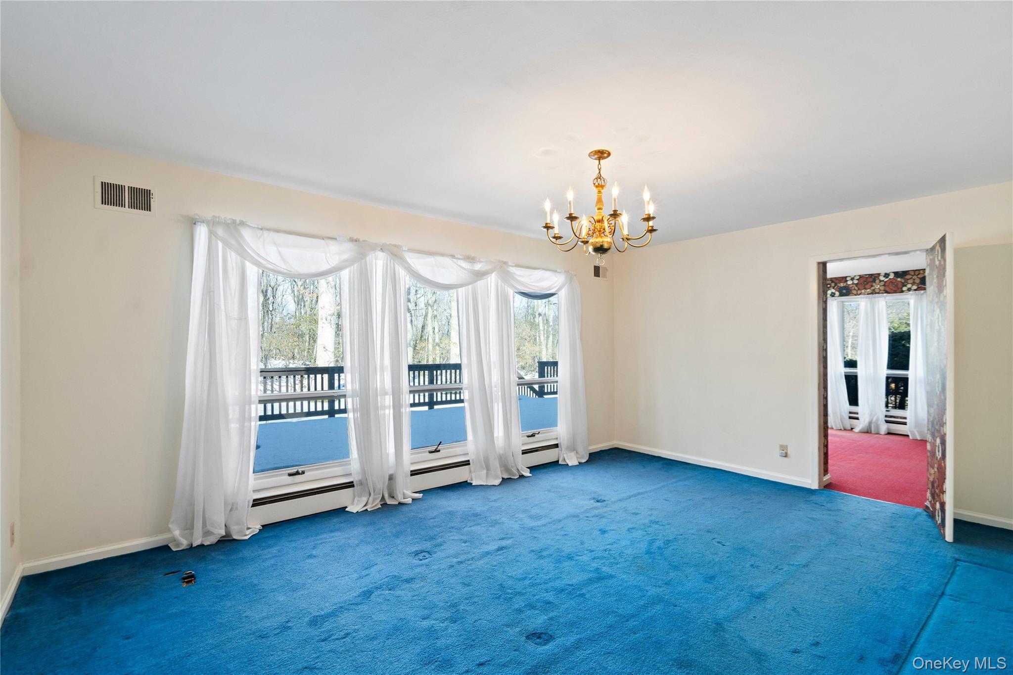 15 Springwood Path Syosset, NY 11791 - Photo 10 of 32 Sunlite Dining Room