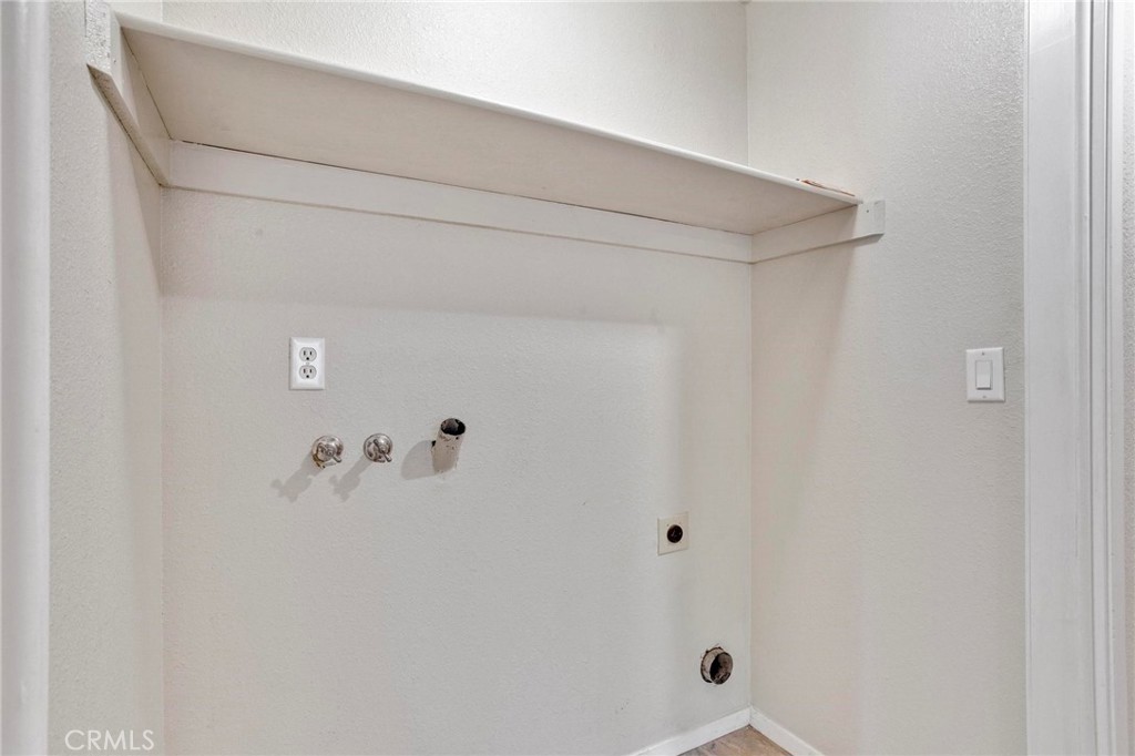 3350 M Street, Unit 24 Merced, CA 95348 - Photo 21 of 38 a bathroom with a shower