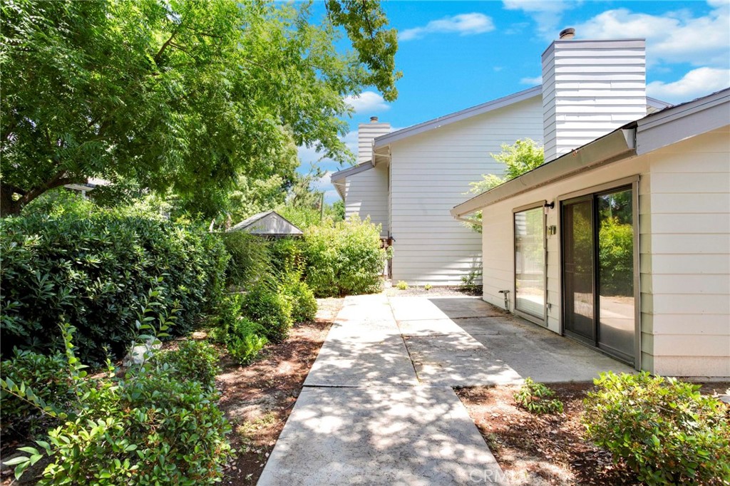 3350 M Street, Unit 24 Merced, CA 95348 - Photo 31 of 38 a view of a house with a yard