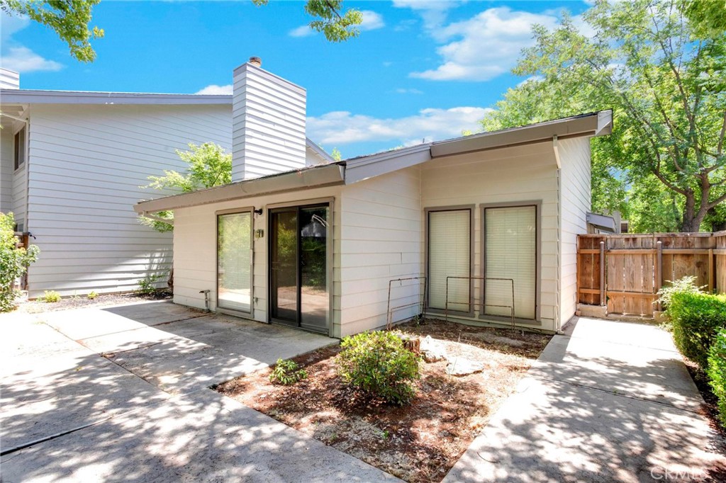 3350 M Street, Unit 24 Merced, CA 95348 - Photo 32 of 38 a front view of a house with a porch
