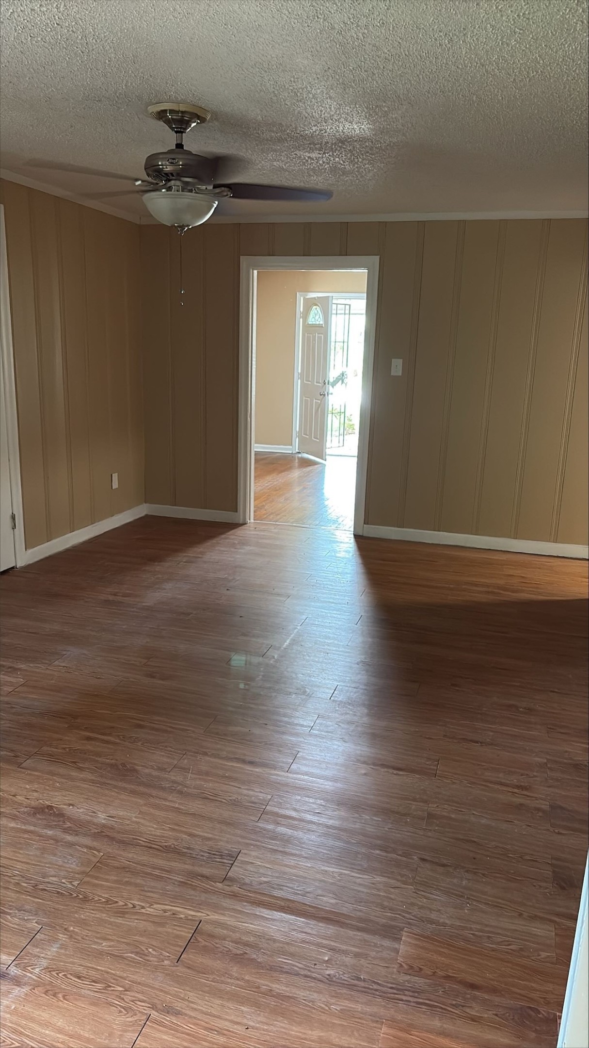 4723 Eppes Street Houston, TX 77021 - Photo 8 of 15 Den