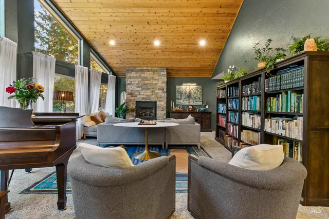 $499,900 | 131 Votech Lane, Elk River, ID 83827