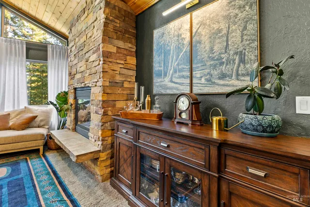 $499,900 | 131 Votech Lane, Elk River, ID 83827