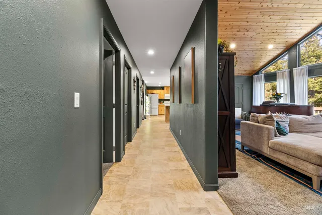 $499,900 | 131 Votech Lane, Elk River, ID 83827