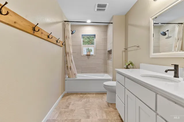 $499,900 | 131 Votech Lane, Elk River, ID 83827