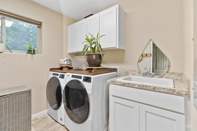 $499,900 | 131 Votech Lane, Elk River, ID 83827