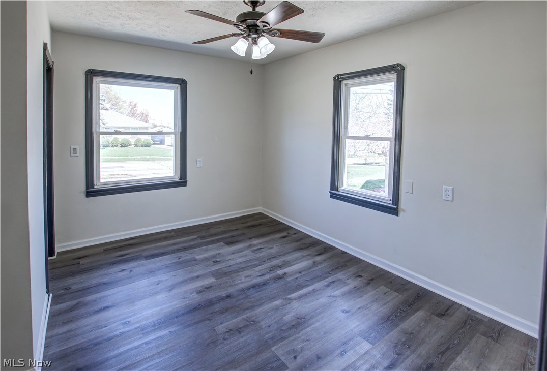 1423 Lorimer Road Cleveland, OH 44134 - Photo 22 of 31