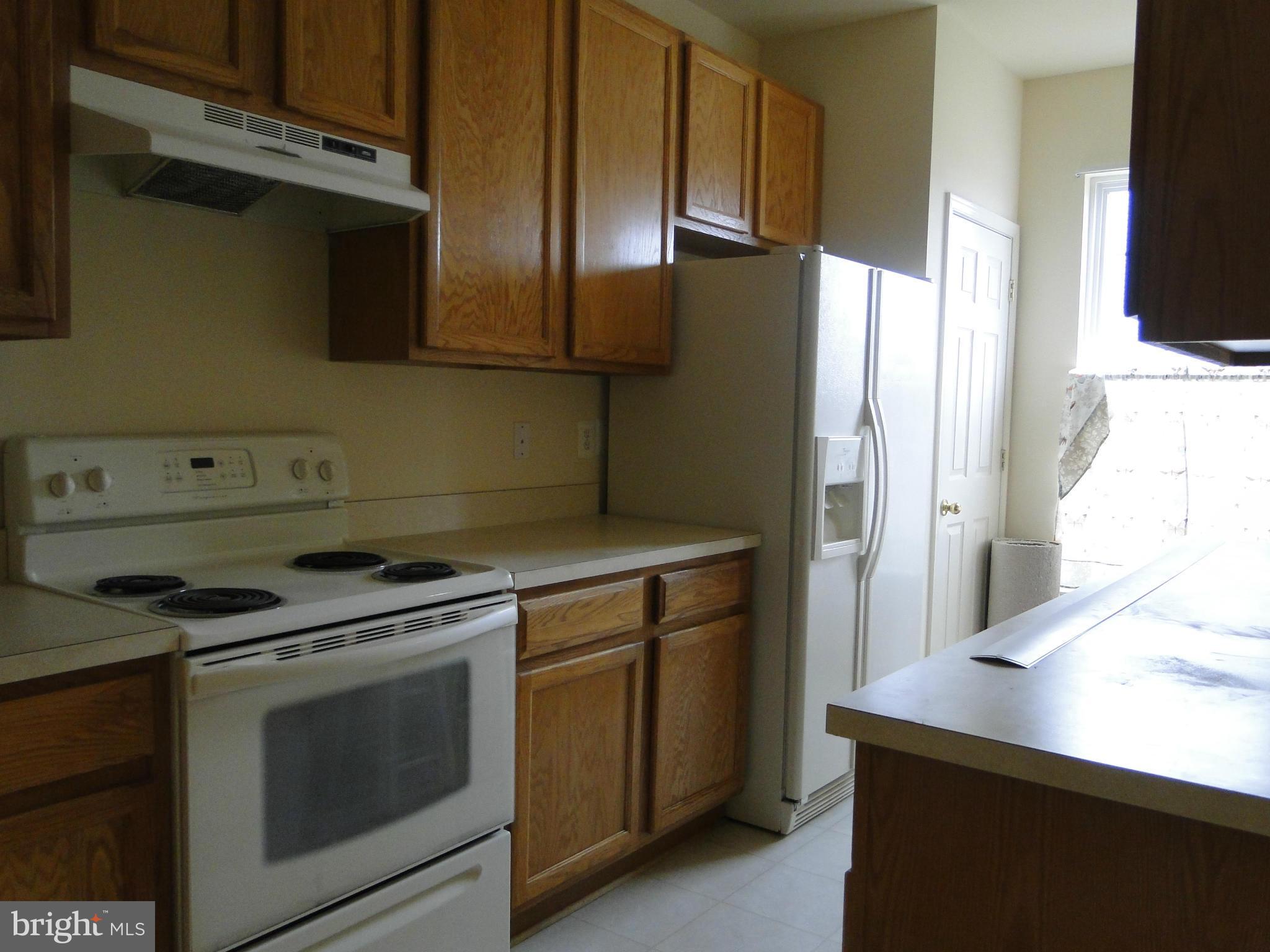 4027 Cutty Sark Road Middle River, MD 21220 - Photo 14 of 28 Kitchen