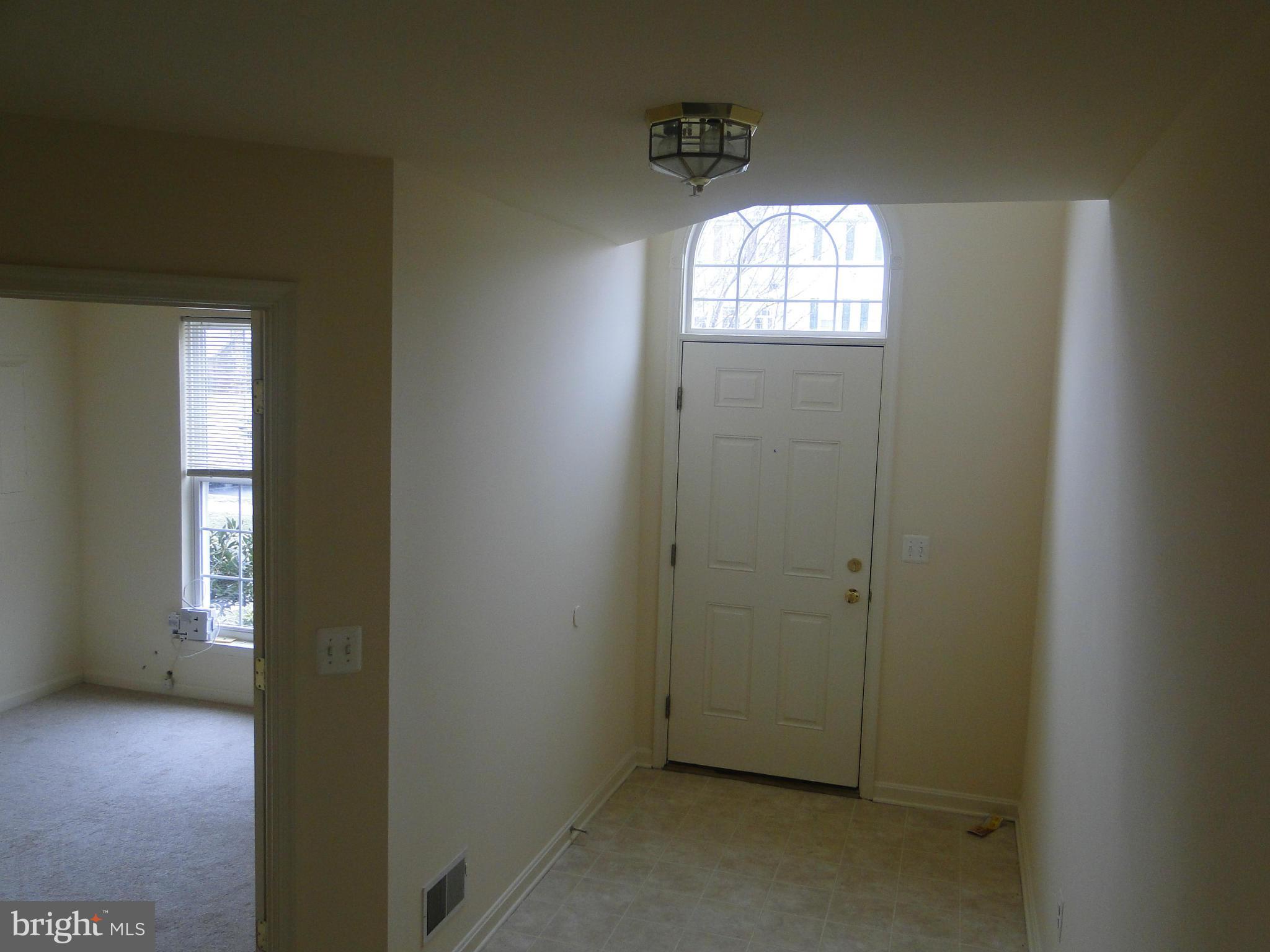 4027 Cutty Sark Road Middle River, MD 21220 - Photo 3 of 28 Main Level Foyer Entrance