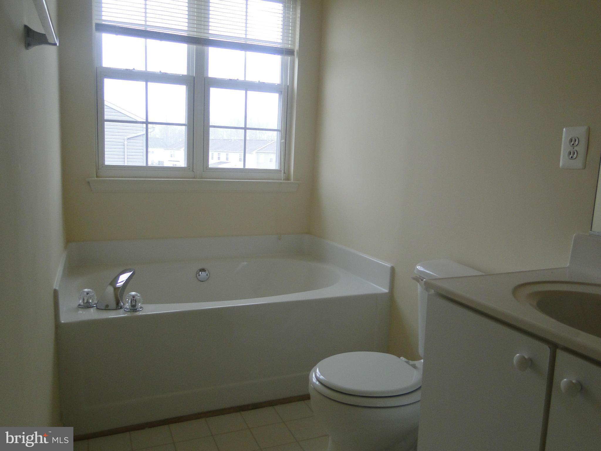 4027 Cutty Sark Road Middle River, MD 21220 - Photo 21 of 28 Bath (Master)