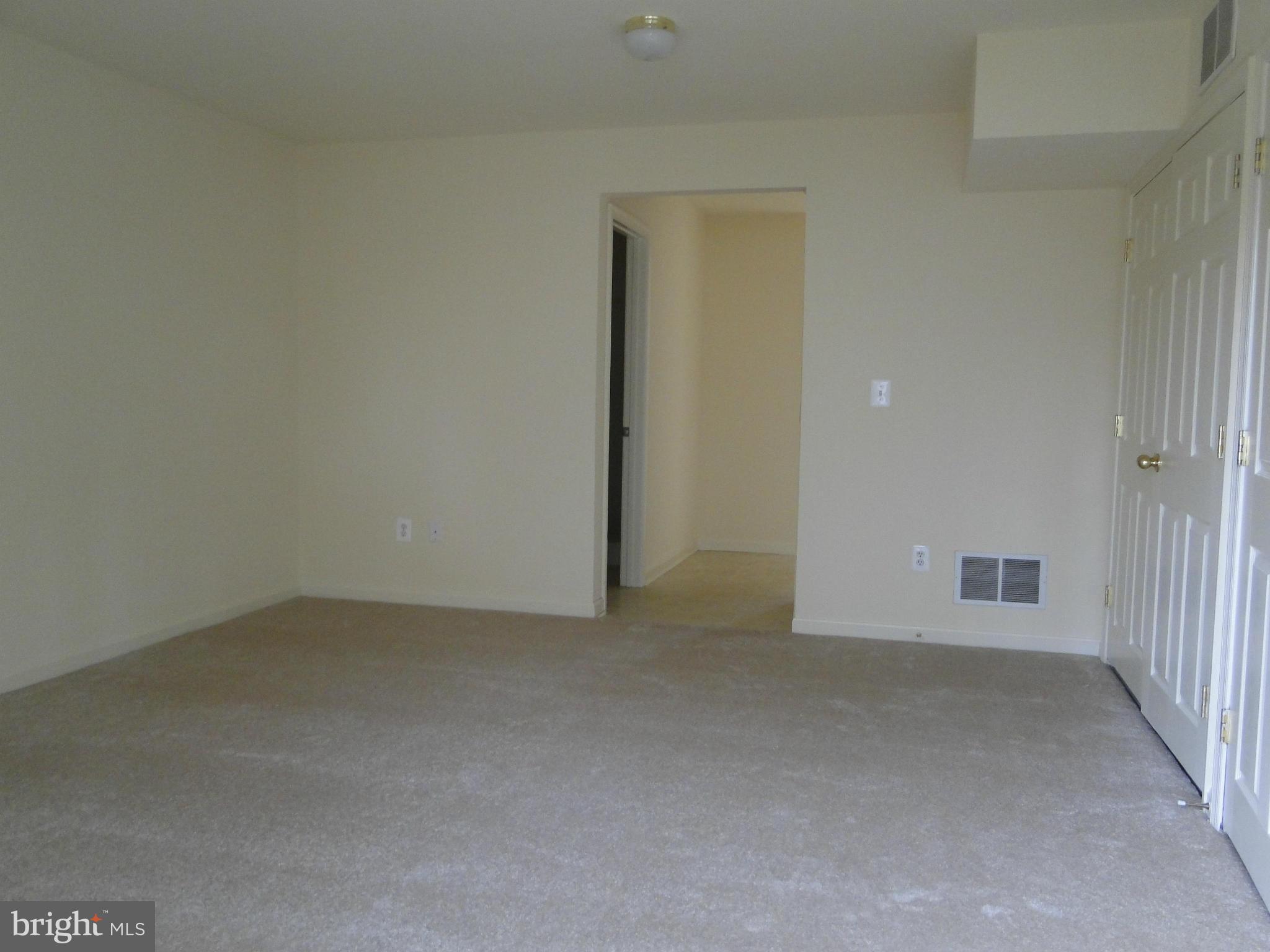 4027 Cutty Sark Road Middle River, MD 21220 - Photo 5 of 28 Family Room