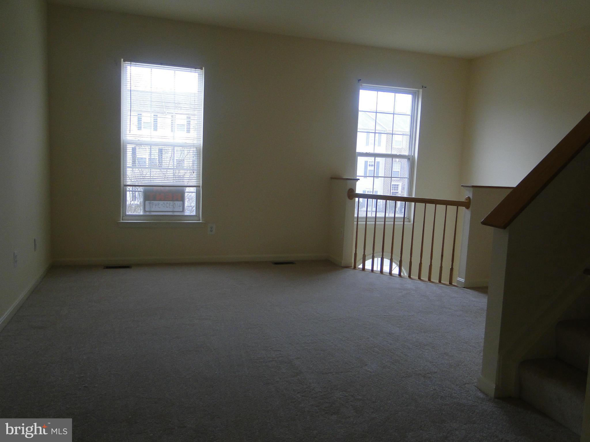 4027 Cutty Sark Road Middle River, MD 21220 - Photo 9 of 28 Living Room