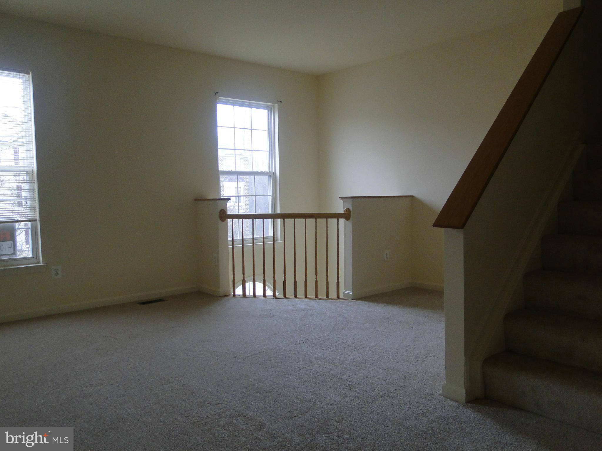 4027 Cutty Sark Road Middle River, MD 21220 - Photo 10 of 28 Living Room