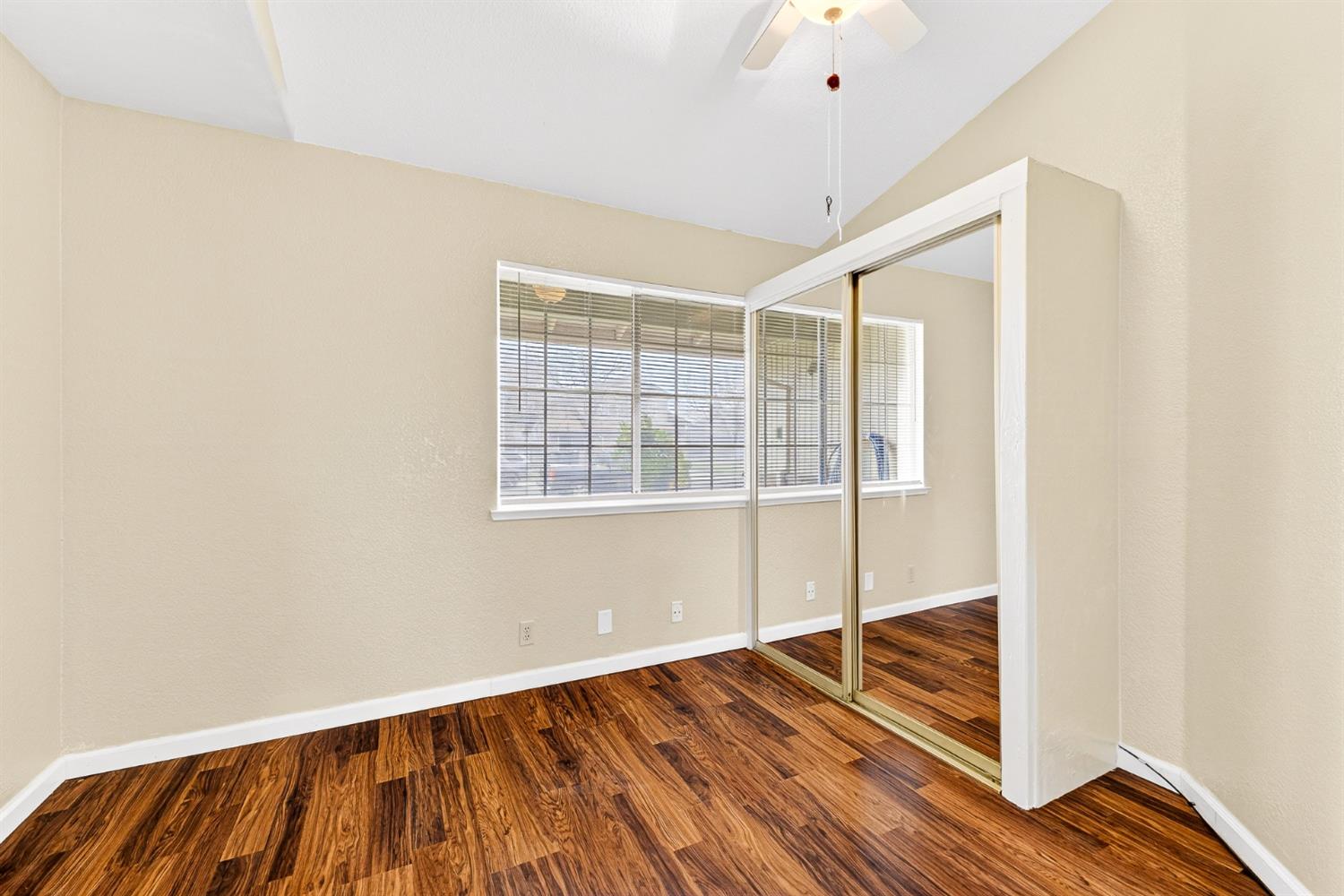 208 Shady Valley Court Rio Linda, CA 95673 - Photo 18 of 32