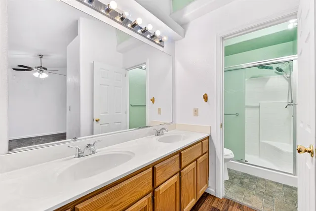 $385,000 | 208 Shady Valley Court, Rio Linda, CA 95673