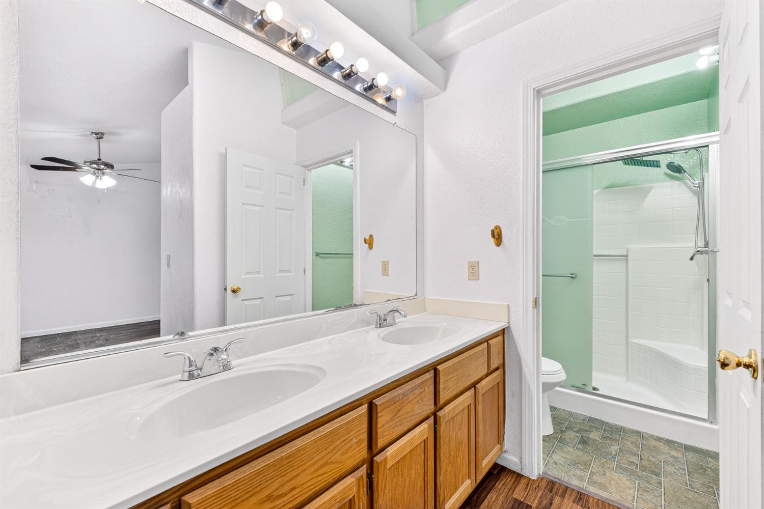 208 Shady Valley Court Rio Linda, CA 95673 - Photo 23 of 32