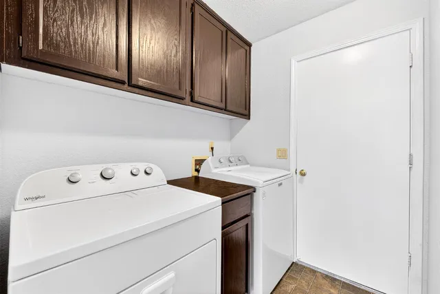 $385,000 | 208 Shady Valley Court, Rio Linda, CA 95673