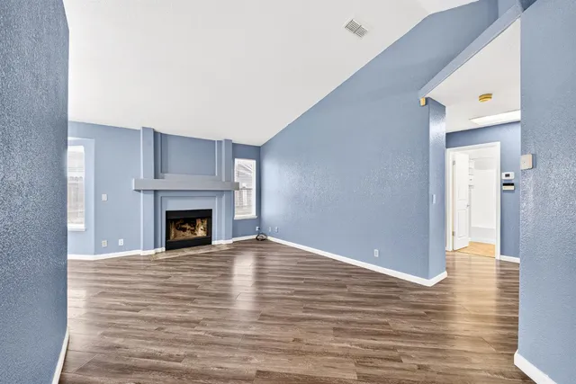 $385,000 | 208 Shady Valley Court, Rio Linda, CA 95673