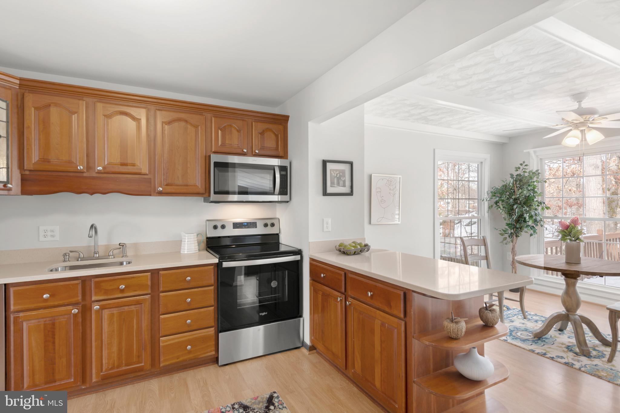 8120 Old Oaks Drive Springfield, VA 22152 - Photo 18 of 57 Lovely flow - great entertaining spot