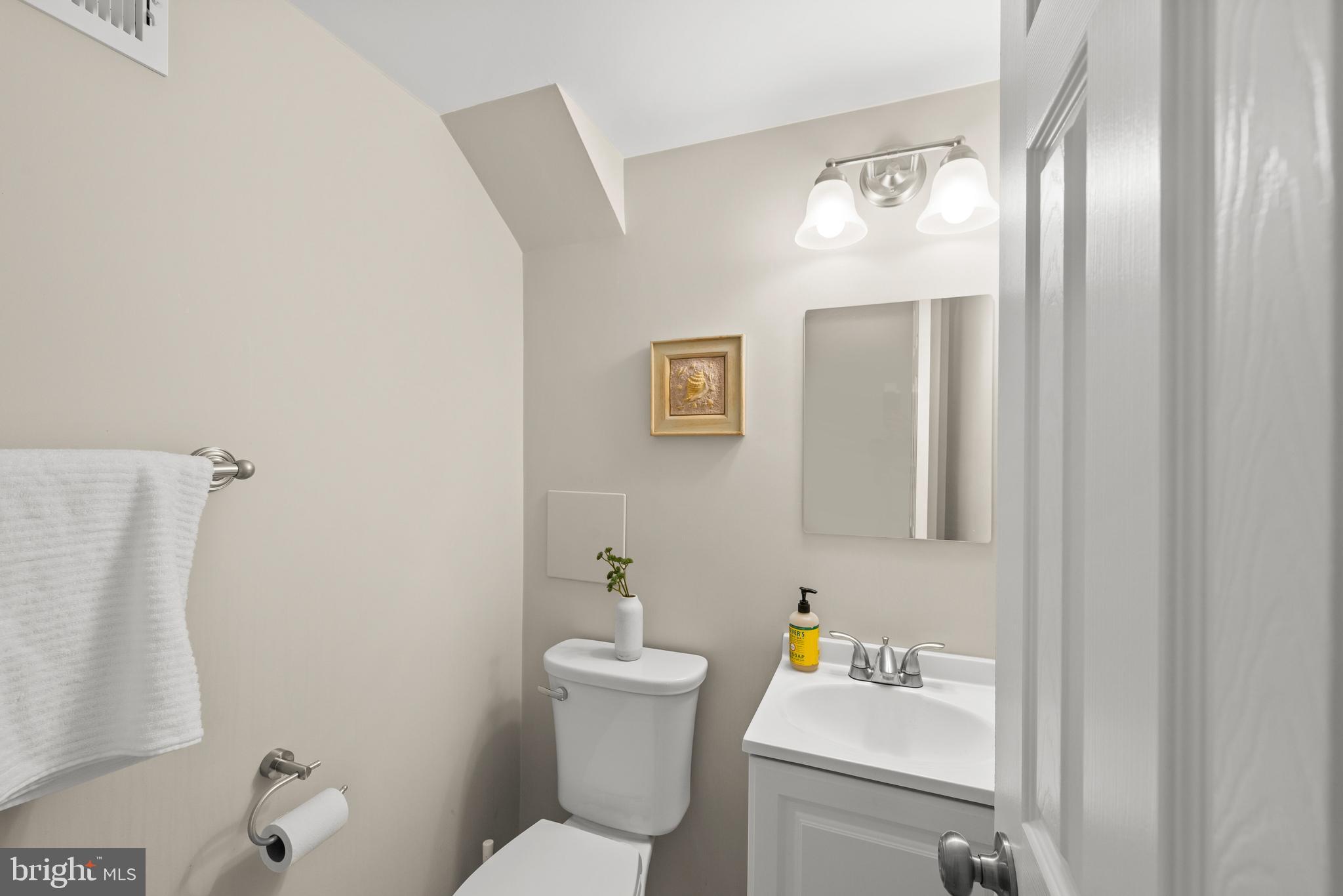 8120 Old Oaks Drive Springfield, VA 22152 - Photo 52 of 57 Half bathroom